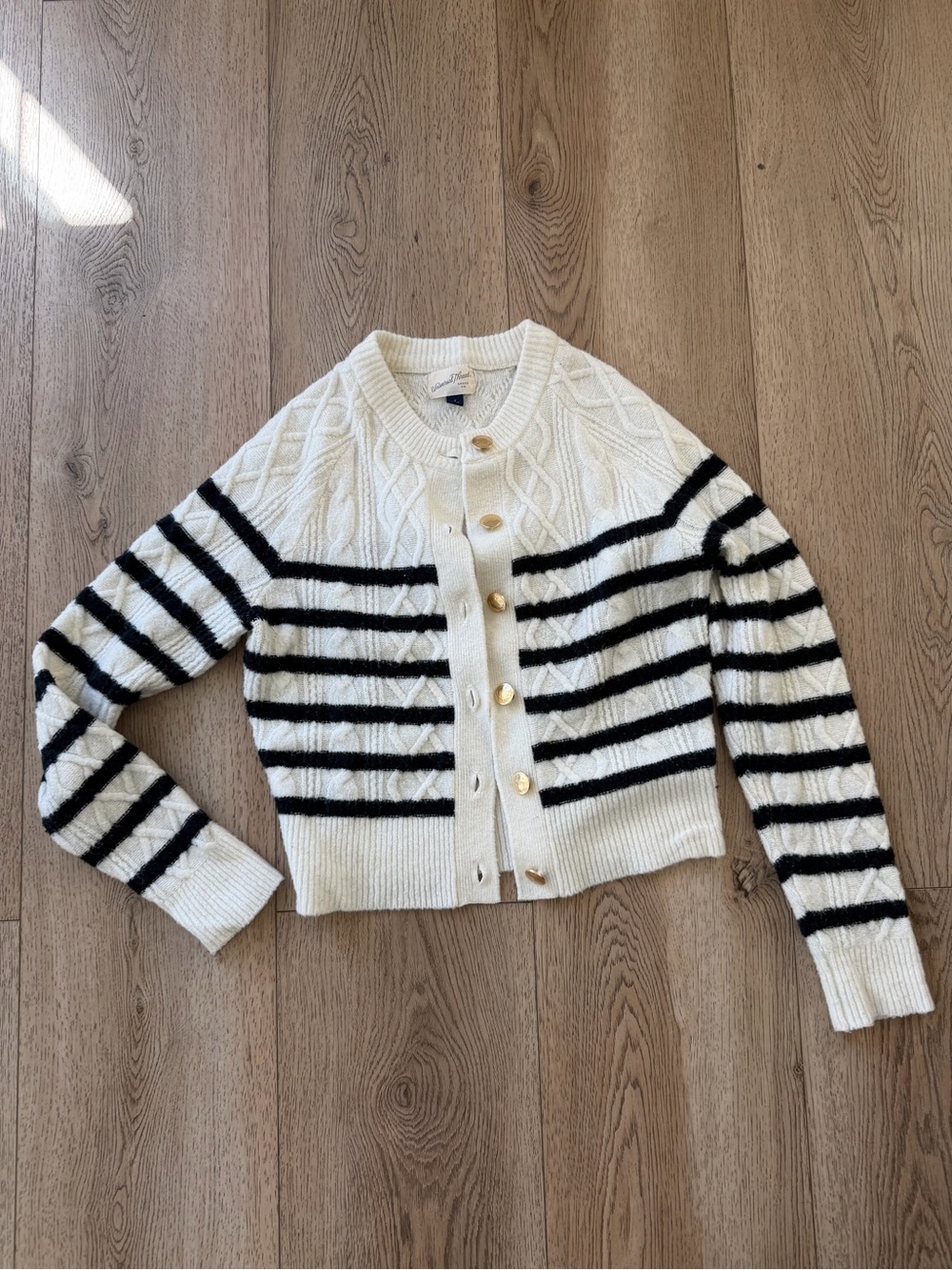 Universal Thread White and Black Striped Cropped Cable Cardigan